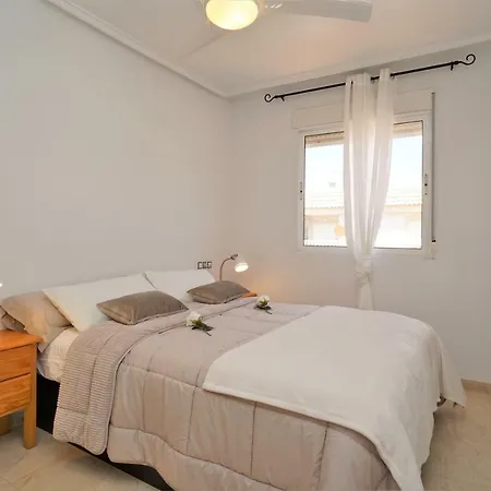 Calle San Pascual Apartment